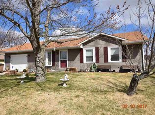 1024 E Cedar Rd, Winchester, IN 47394