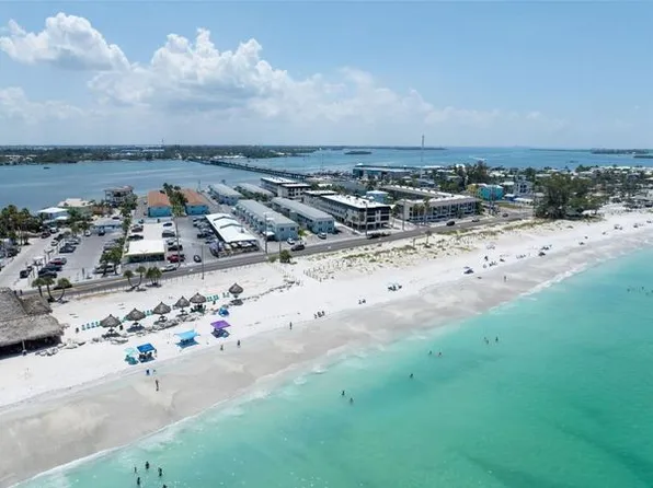 611 Gulf Dr N Unit B24, Bradenton Beach, FL 34217
