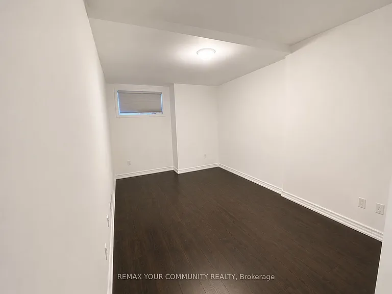 196 Pine Grove Rd W — Photo 4