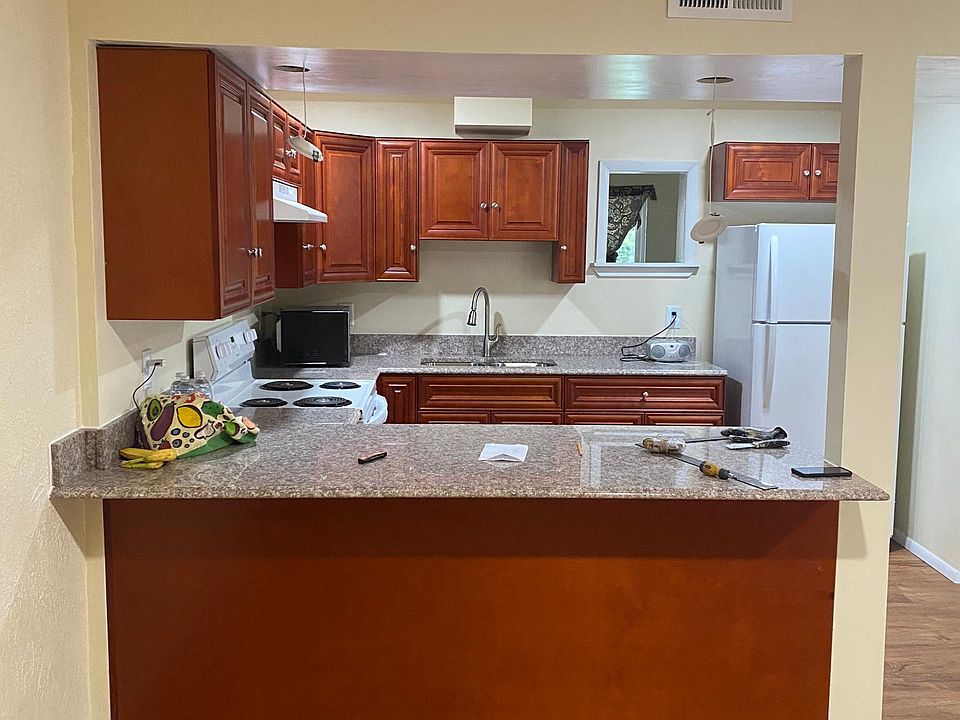 1st image of 5725 E Hastings Arch