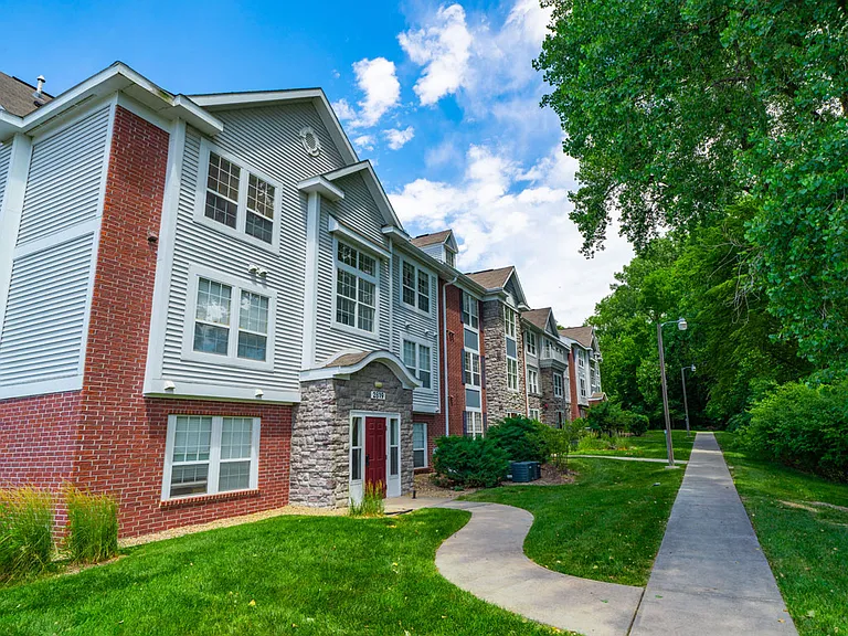 West Hampton Park Apartment Homes — Photo 49