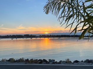 227 Thames St APT 3, Bristol, RI 02809