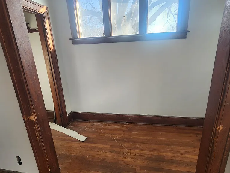 13700 Conley Ave #1 — Photo 5