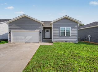 881 McFadin Station St, Bowling Green, KY 42103
