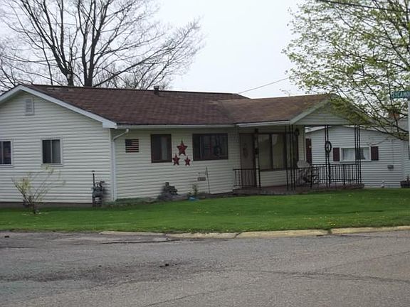 2nd image of 300 Petrick Ave