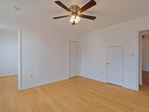 337 Summit Avenue image 13 of 25