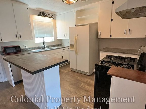 3rd image of 2213 Patricia Cir
