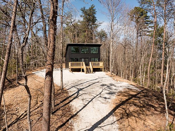 3rd image of 134 Holler Top Rd