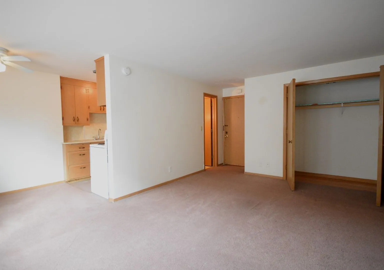 2709 Park Ave S — Photo 1
