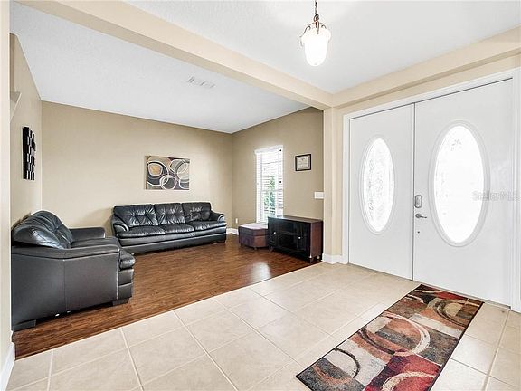 4th image of 23539 Companero Dr