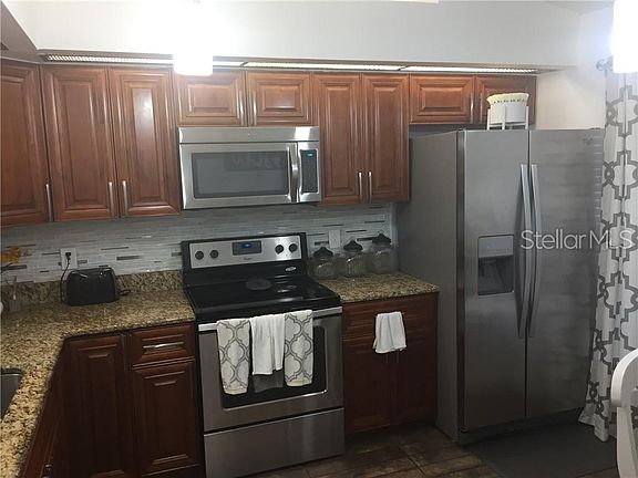 4th image of 14344 Island Cove Dr
