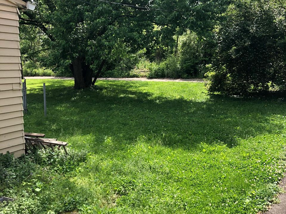 2nd image of 2738 Columbia Ave