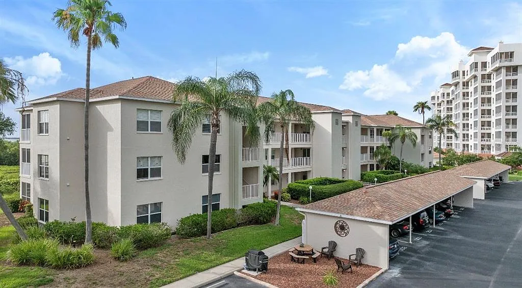 3 bed, 2.0 bath, 1486 sqft, $2,150 — Photo 1