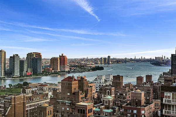 Sold by Corcoran | media 23