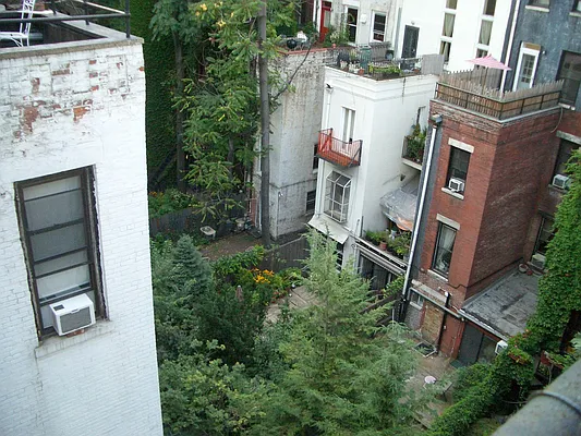 Rented by Maison International | media 25