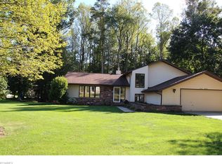13000 N Partridge Dr, Valley View, OH