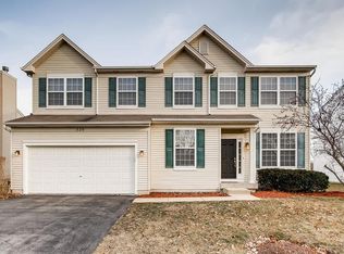 320 Gregory M Sears Dr, Gilberts, IL 60136