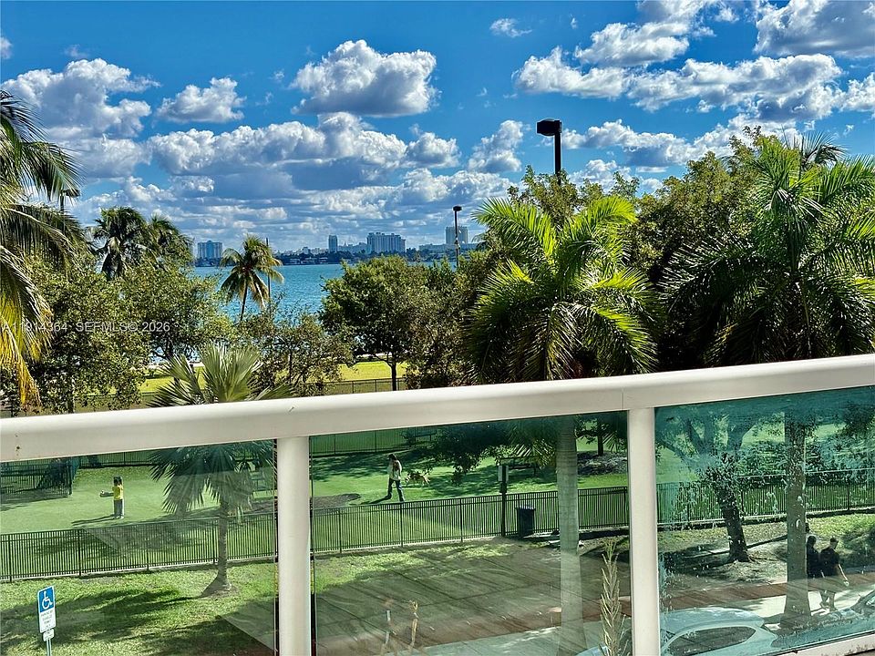 1st image of 1800 N Bayshore Dr APT 306