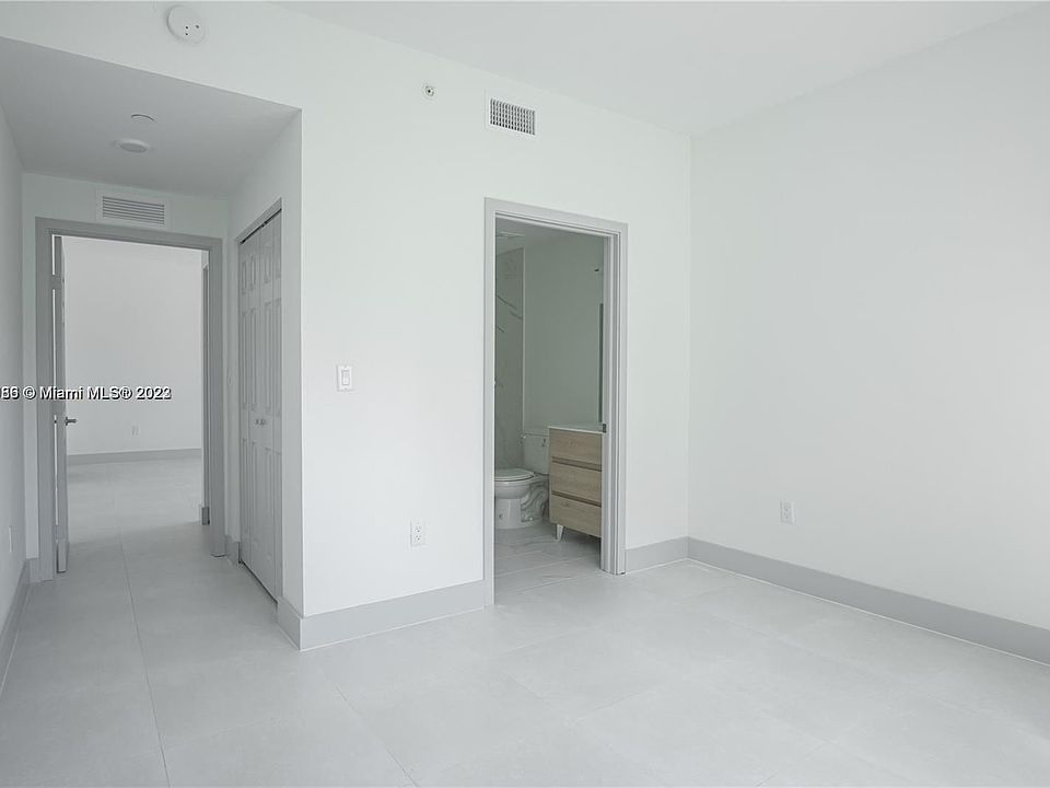 519 SW 5th Ave Unit 301, Miami, FL 33130 - Apartment for Rent in Miami, FL