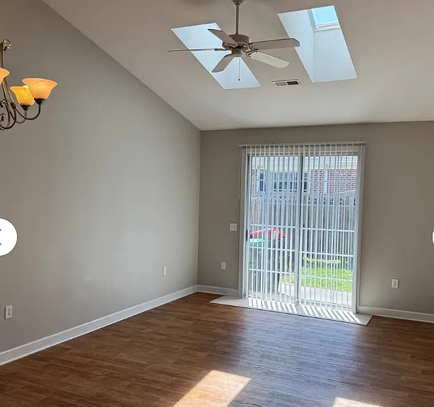 5006 Carleton Dr #0 — Photo 1