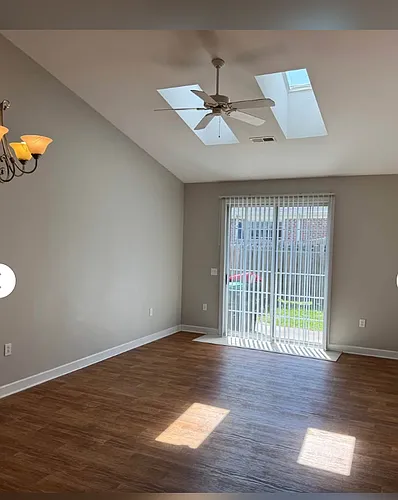 5006 Carleton Dr #0 Photo 1