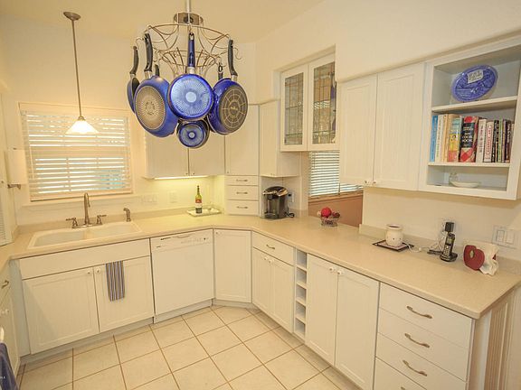 5th image of 2128 N Huntzinger Ave
