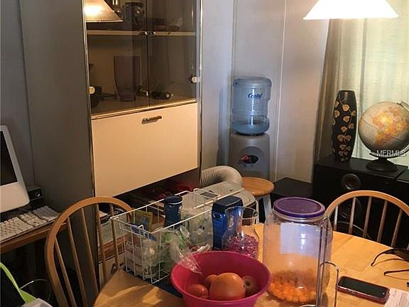 5th image of 1424 SE Cherry Dr