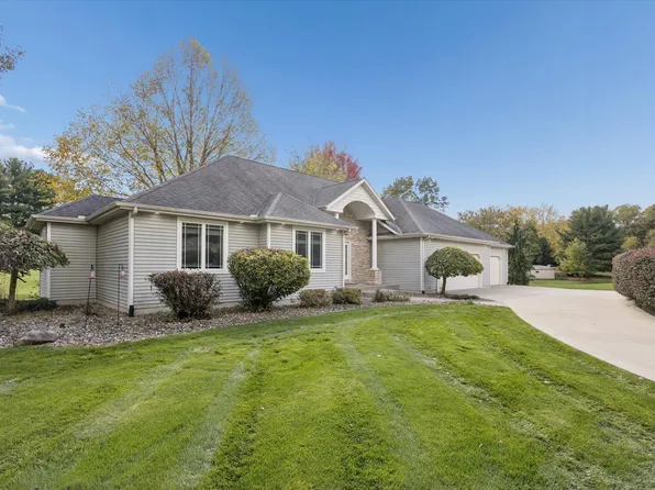20694 Whitetail Ct, Goshen, IN 46528