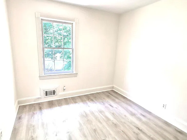 3360 Club Dr #C — Photo 14