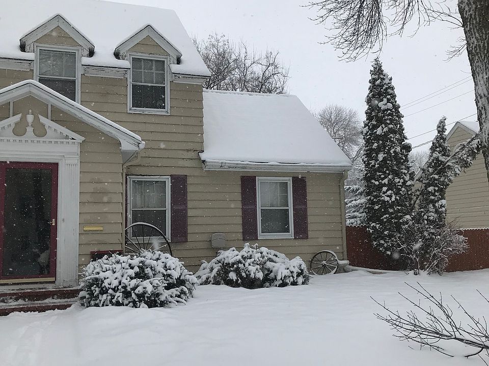 2nd image of 403 S Drew St