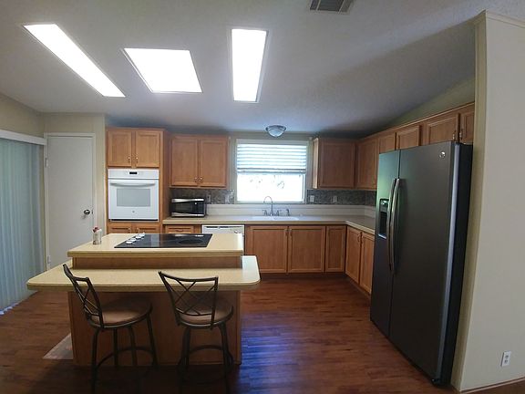 5th image of 10022 King Oak Dr