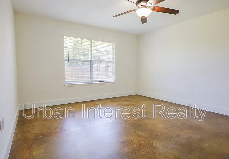 4658 Sunsail Cir — Photo 10