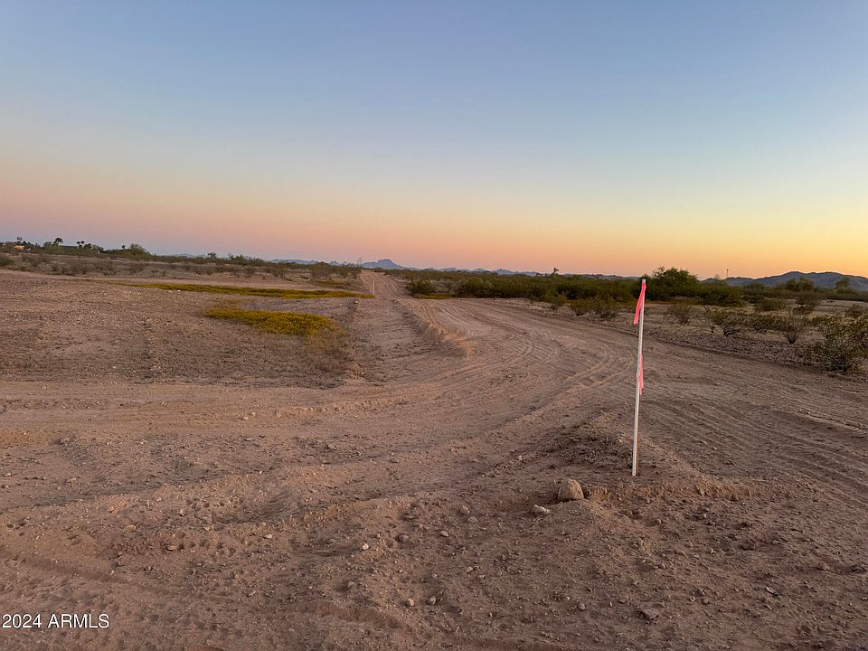 1st image of 375TH N of Montebello Avenue #1
