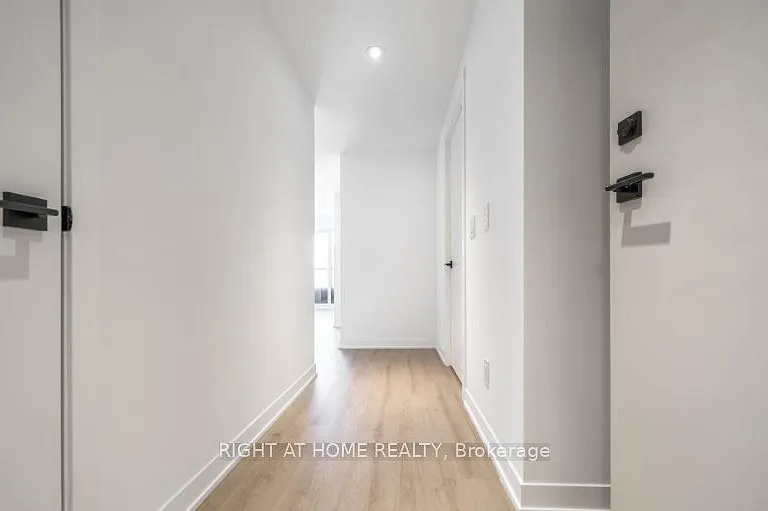 319 Jarvis St #4505 — Photo 4