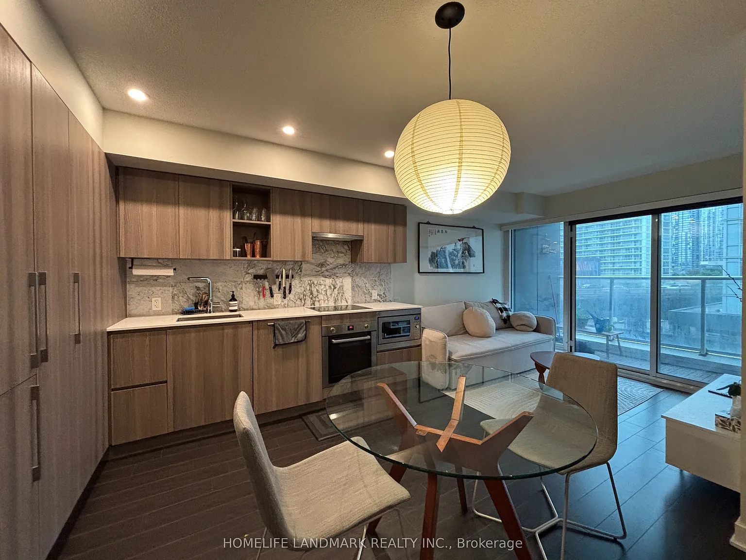 2 bed, $2,600 — Photo 4