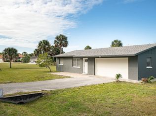 2611 Broad St, Nokomis, FL 34275