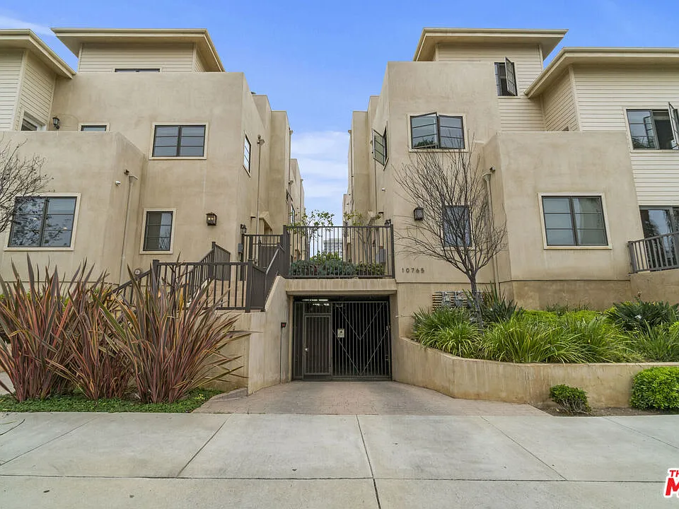 10765 Wilkins Ave #8