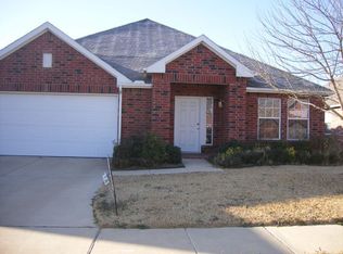 1960 Stonehill Dr, Justin, TX 76247