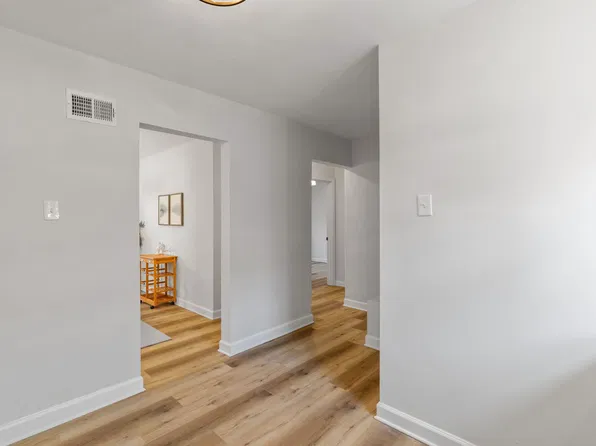 6823 Julian Ave, Saint Louis, MO 63130