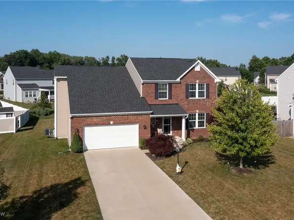 31864 Suncrest Cir, North Ridgeville, OH 44039