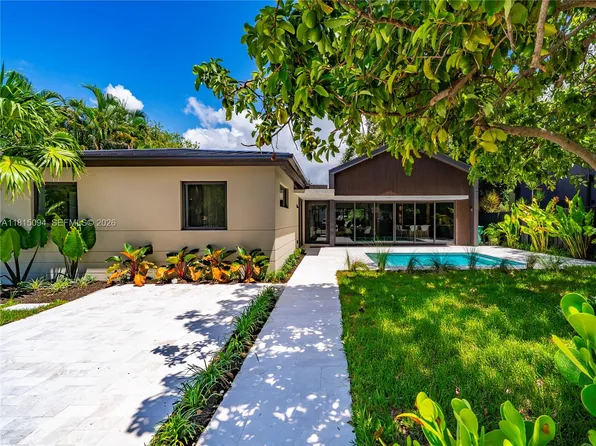 2777 Calusa St, Miami, FL 33133