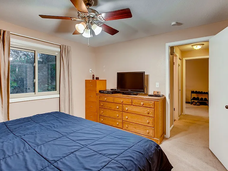 3720 Black Oak Ct — Photo 12