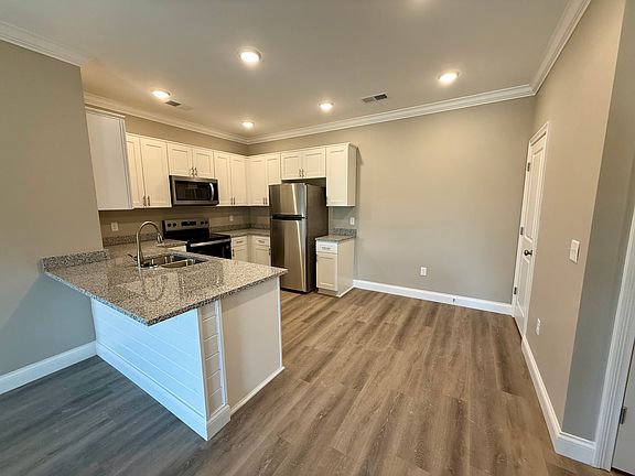 3rd image of 344 Hillview Mills Blvd #1