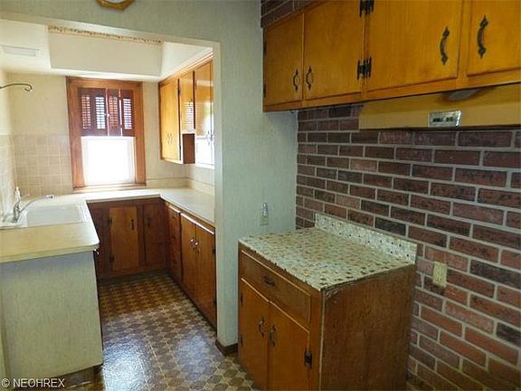 5th image of 3309 Hillcrest Ave