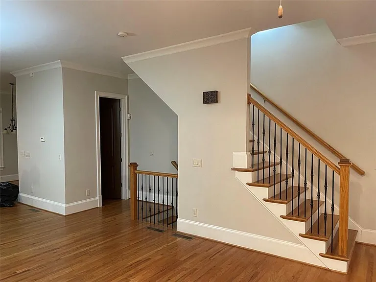 384 16th St NW #3 — Photo 13