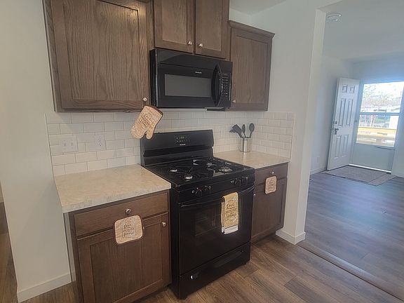2nd image of 228 Golfview Ct #149