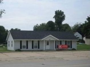 521 E Mount Pleasant St, West Burlington, IA 52655