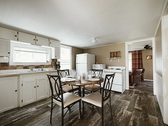 4th image of 3870 E Duck Lake Rd #6
