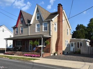 438 W Broad St, Burlington, NJ 08016