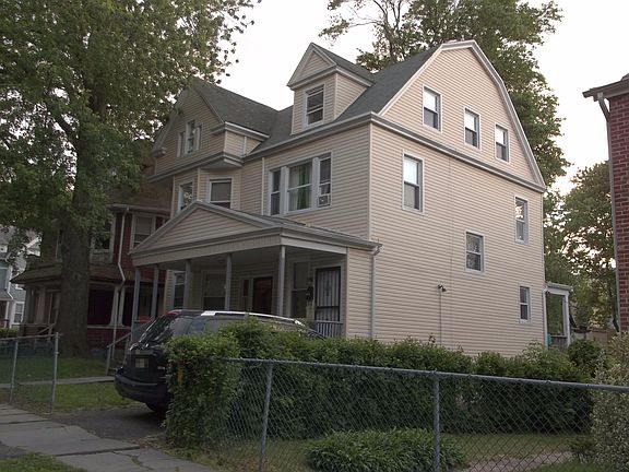 3rd image of 279 N Walnut St #2